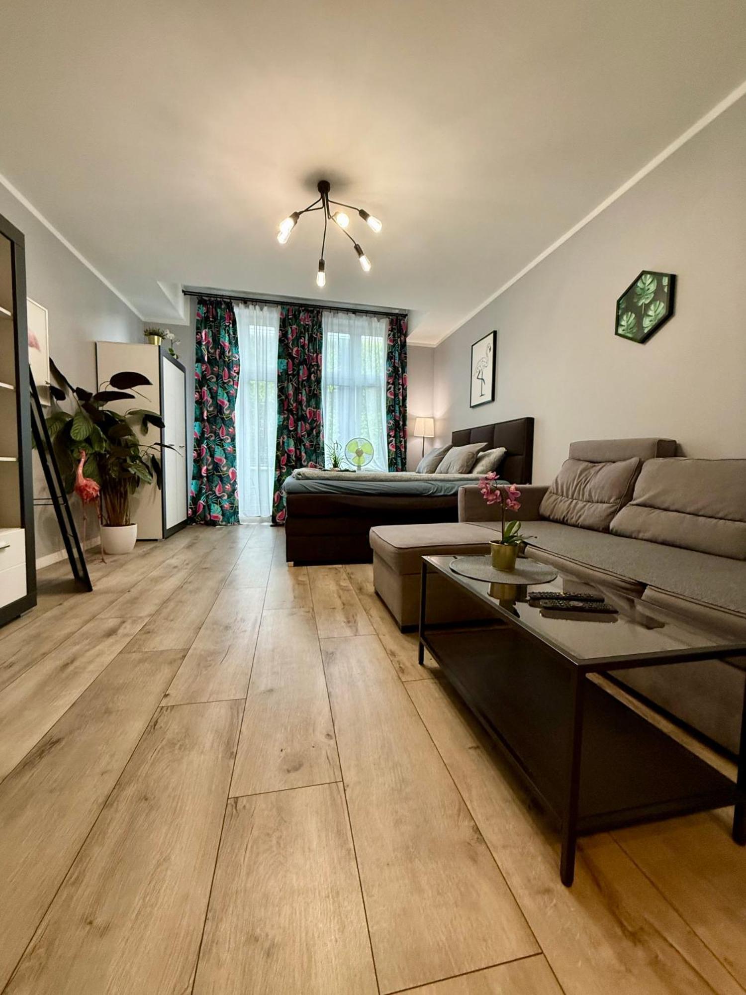 Apartament Flaming Z Balkonem - Scisle Centrum Naprzeciwko Pkp I Pks - Self Check In - Darmowy Parking - Pozne Wymeldowanie - Wystawiamy Fv Opole Exterior photo